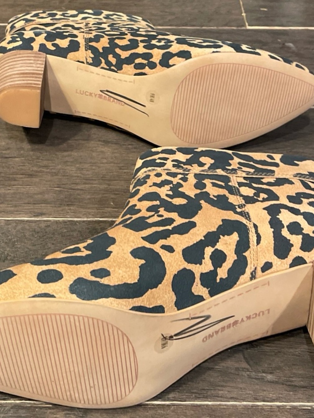 LUCKY BRAND Womens Beige Animal Print Zaprika Slip On Leather Dress Booties 9 M - Picture 2 of 7